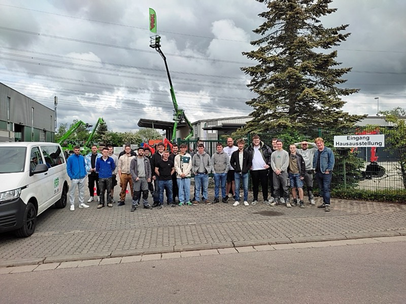 Azubis besuchen die HSB Hausmesse