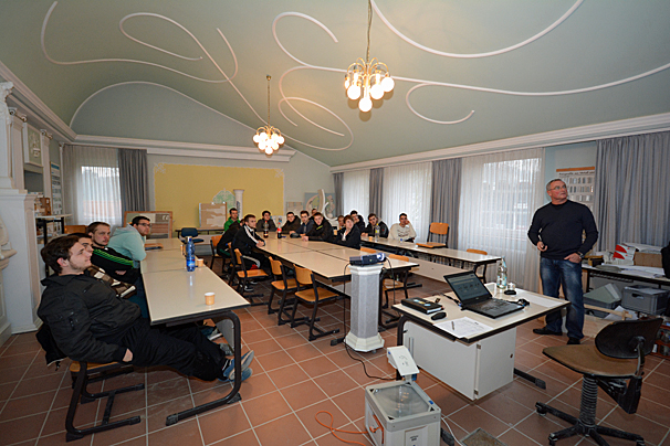 stuck industr13 14 03